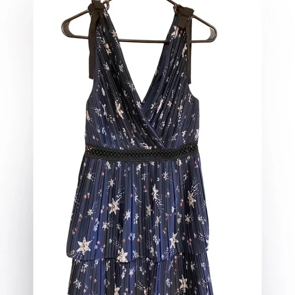 Self Portrait Women's Tiered Star Satin Printed Midi
Dress Navy Floral - Picture 4 of 11
